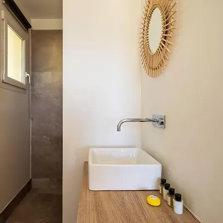 Hotell Super Avec Piscine Cassis